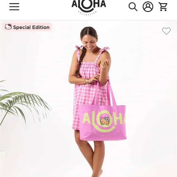 ALOHA COLLECTION SPECIAL EDITION Hello Kitty Holo Holo Tote - Picture 7 of 11